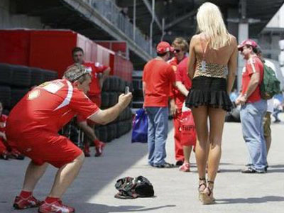 Φωτογραφίες στα paddocks…